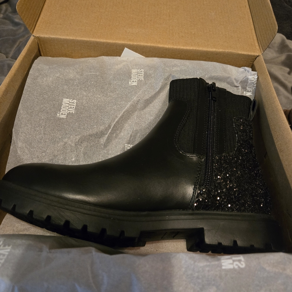 Steve Madden Kids Boots Size 5 - Picture 2 of 8